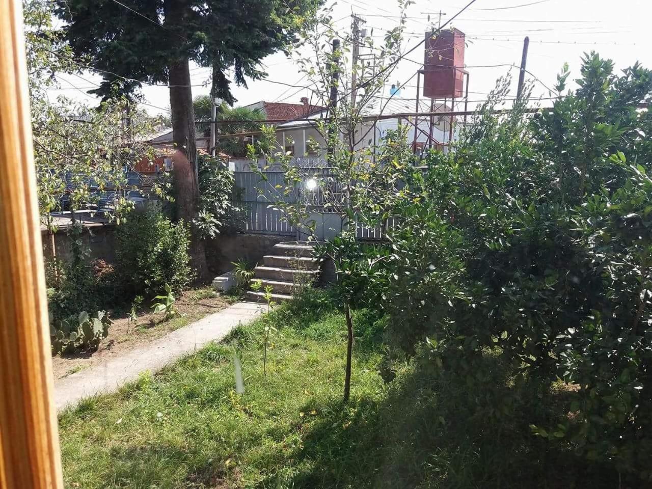 Beruka Guest House Koutaïssi Extérieur photo